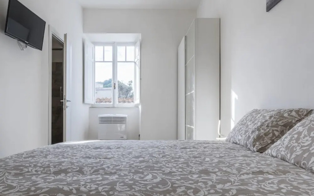 Colosseo & Colle Oppio Cozy Apartment