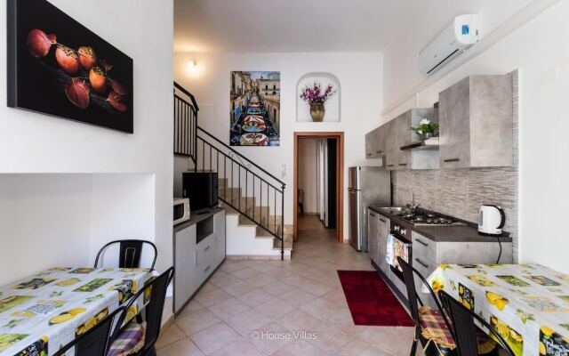 Ciuri Ciuri in Noto With 3 Bedrooms and 2 Bathrooms