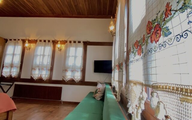 Saffronia 1900 Boutique Hotel