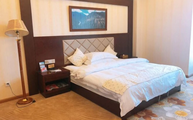 Xintairan Hotel – Guest Rooms – Kunming