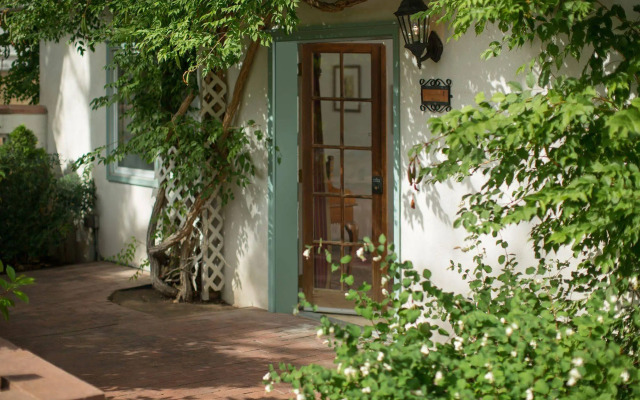 Casa Blanca Inn