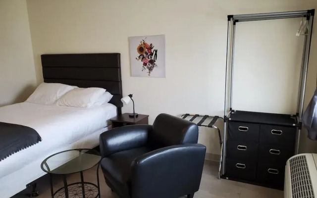 waintel studio-wainwright motel