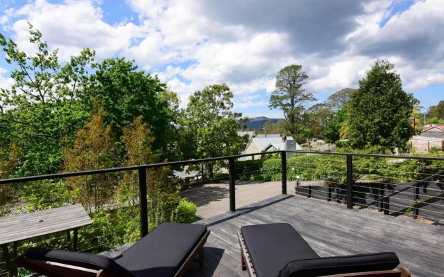 Cloudsong Chalet 1 - Close to the village centre!