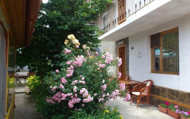 Guest House Stoletnika