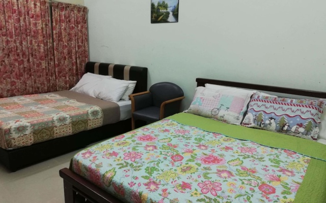 Daisyinn Budget Hotel Kuala Terengganu – Guest Rooms – Kuala Terengganu