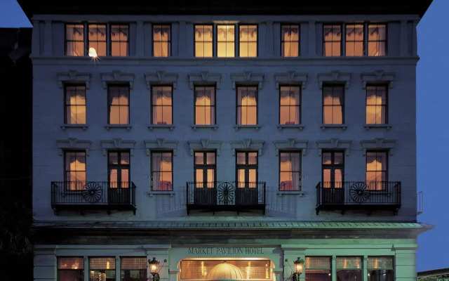 Market Pavilion Hotel