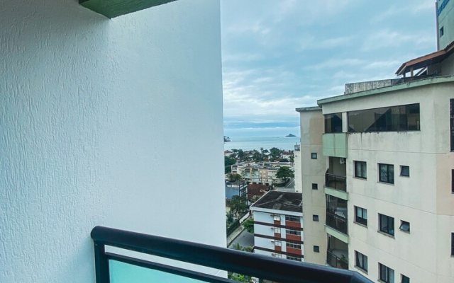 Apartamento no Guarujá com vista para o mar