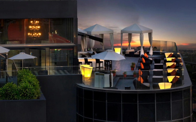 The Waverly Hotel & Residences