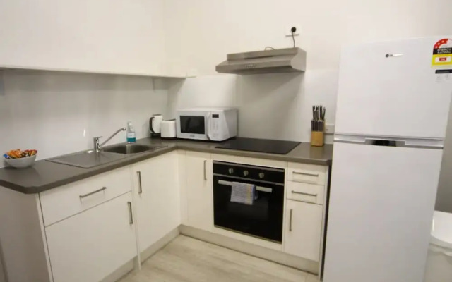 Seafield Tower Glenelg Apartment no 2