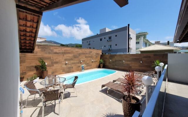 Casa Master com Piscina Gov Celso Ramos