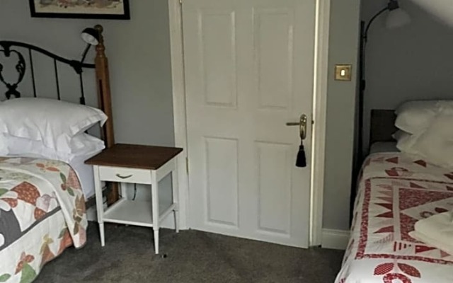 Lyntom House B&B
