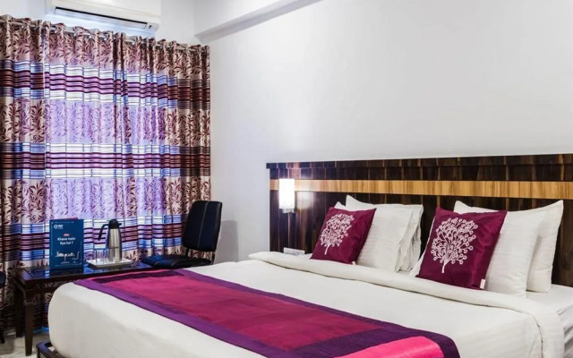 OYO Premium Lonavala Old Highway