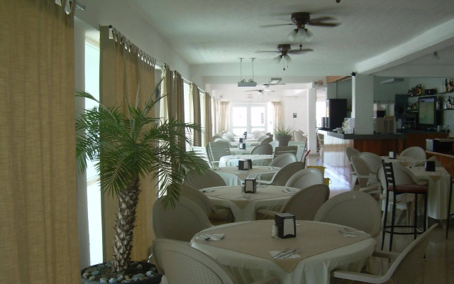 Terracaribe Hotel - In Cancun (Downtown Cancun)