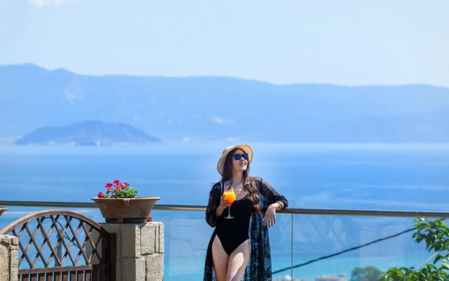 Sunny Villa in Chaniotis