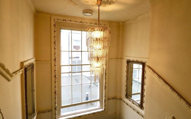 HFS Studio Next To Hydepark L10