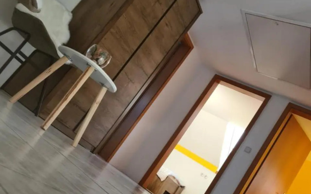 Rok Apartment