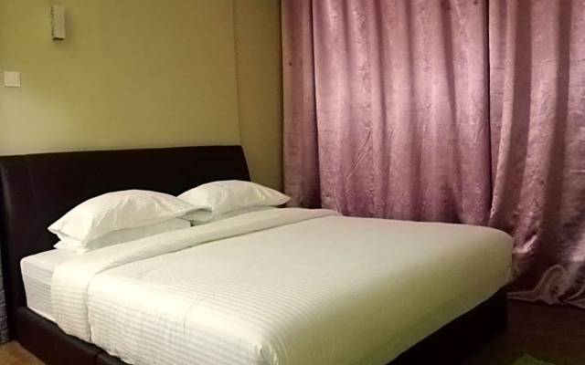 Pine Boutique Batu Gajah