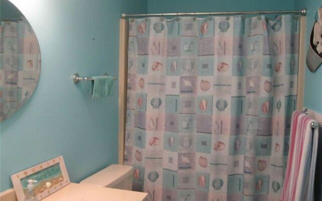 Drayton 402 - 3 Br Condo