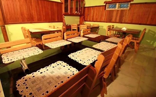 El - Paradiso Home Stay