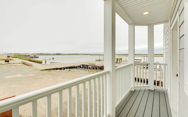 Waterfront Kenai Townhome < 1 Mi to Beach!