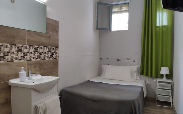 Hostal Cervantes
