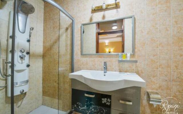 Ropani Hotel