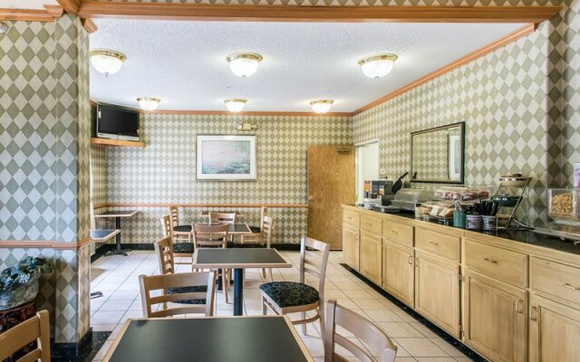 Econo Lodge Tech Center