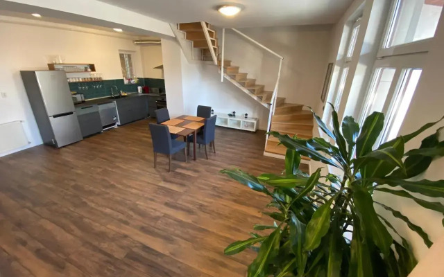 2 Bedroom 107 M2 Loft with Balcony