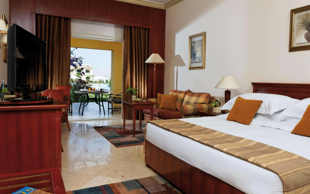 Mövenpick Hotel Cairo - Media City - Image 4