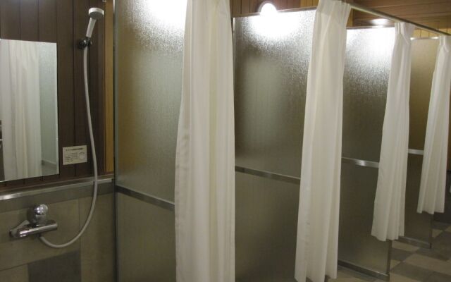 Bizcourt Cabin Susukino - Caters to Men