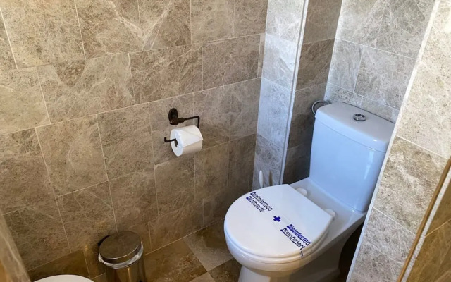 2 Bedroom With Pool View F-7