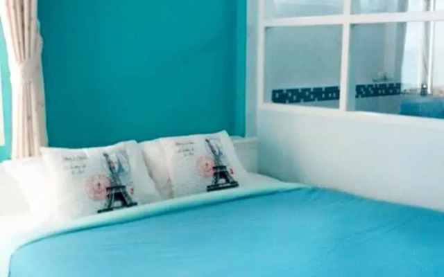 Teeny Beach Bungalow