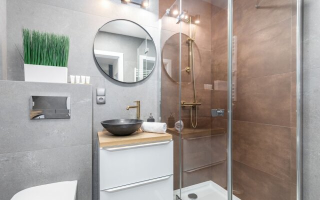 Solna Island Apartments by Renters