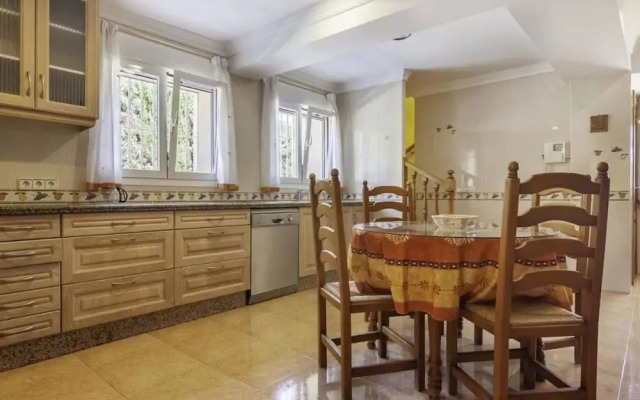 Charming Holiday Home in Calpe With Barbeque
