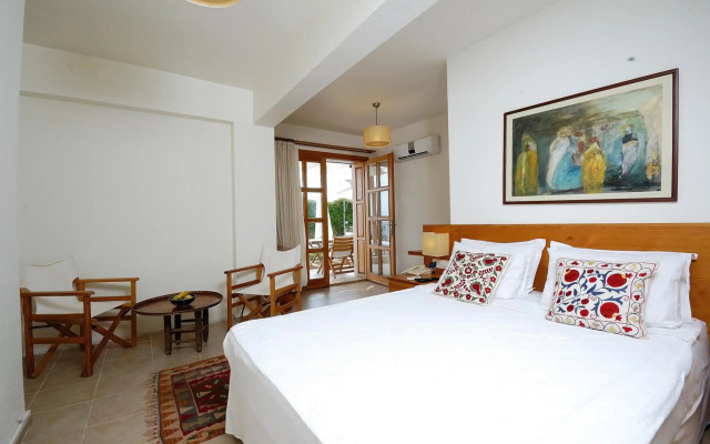 Lycia Hotel
