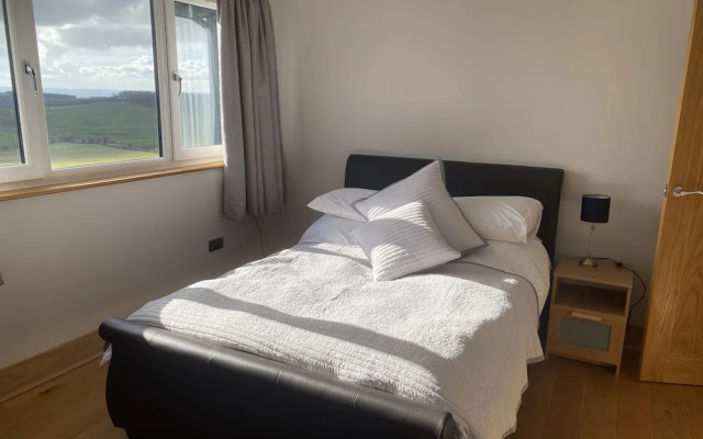 The Annex at Meeks Park Immaculate 2 bed