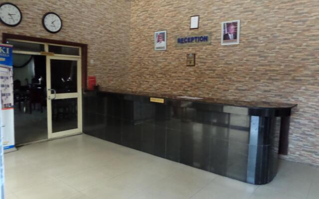 Thornberry Lekki Oxford