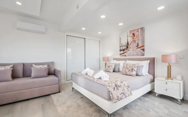 Camacho Studios - Pink Room by Homie
