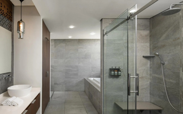 Crowne Plaza Dar es Salaam by IHG Hotel