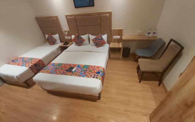 Fluorescent by Bizzgrow Hotels International Airport