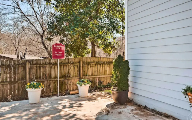 West Atlanta Craftsman Studio With Front Yard!