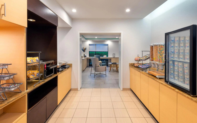 TownePlace Suites Buffalo Airport