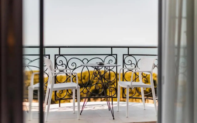 Amelia Mare Hotel