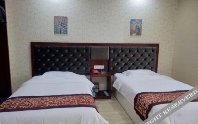V8 Holiday Hotel