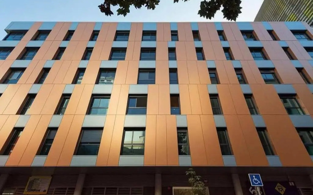 SUITE LUX APARTMENT. 80m FROM BEACH. FreeParking.