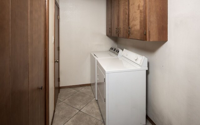 AAA Escape - Three Bedroom Cabin