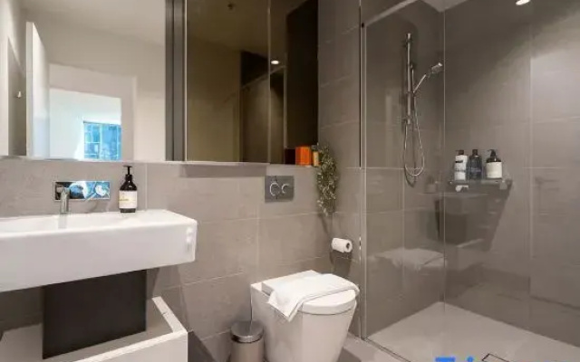 Next to Ritz: Melbourne CBD L51 1B with Pool&Gym