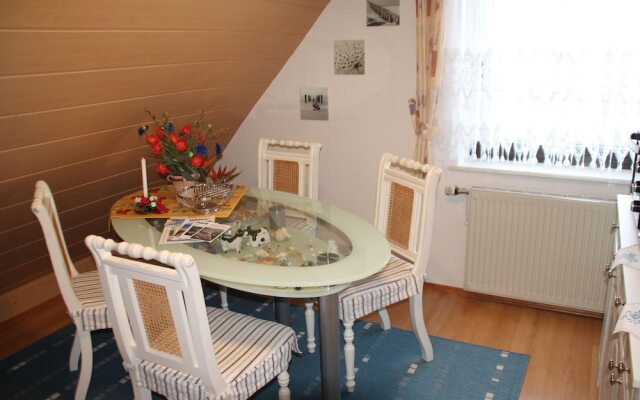 Rewo II Rabe, Reusenweg 3, 18581 Lauterbach