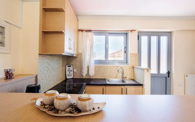 Cozy Studio w Balcony in the Center of Filiatra