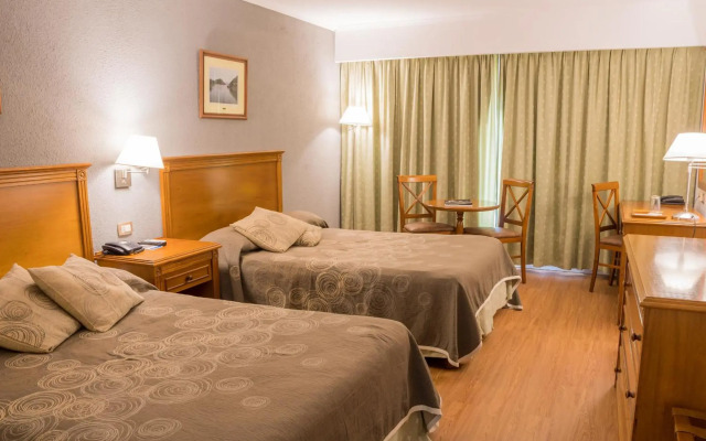 Howard Johnson by Wyndham Rio Cuarto Casino